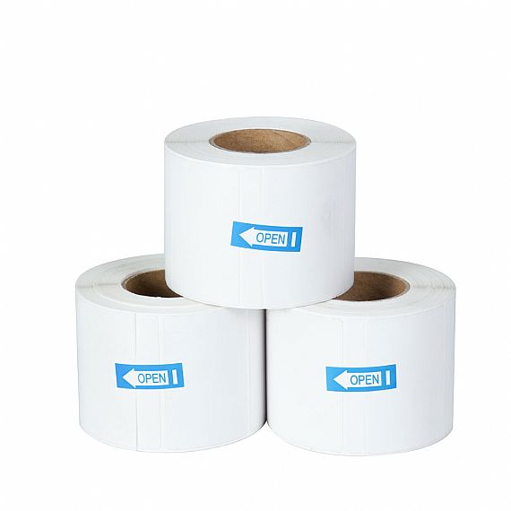 Rollo de papel adhesivo en blanco